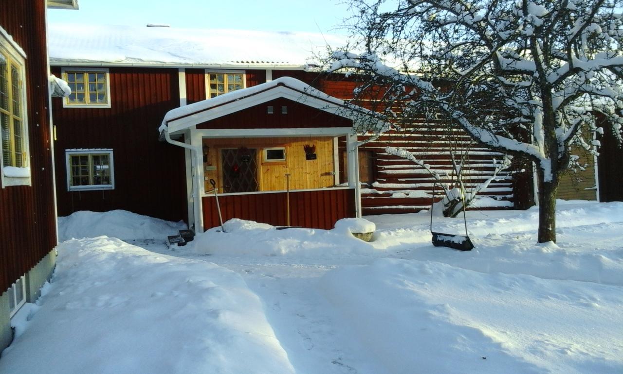 Draenggardens Stuga Pa Genuin Raettviksgard Boda  Экстерьер фото